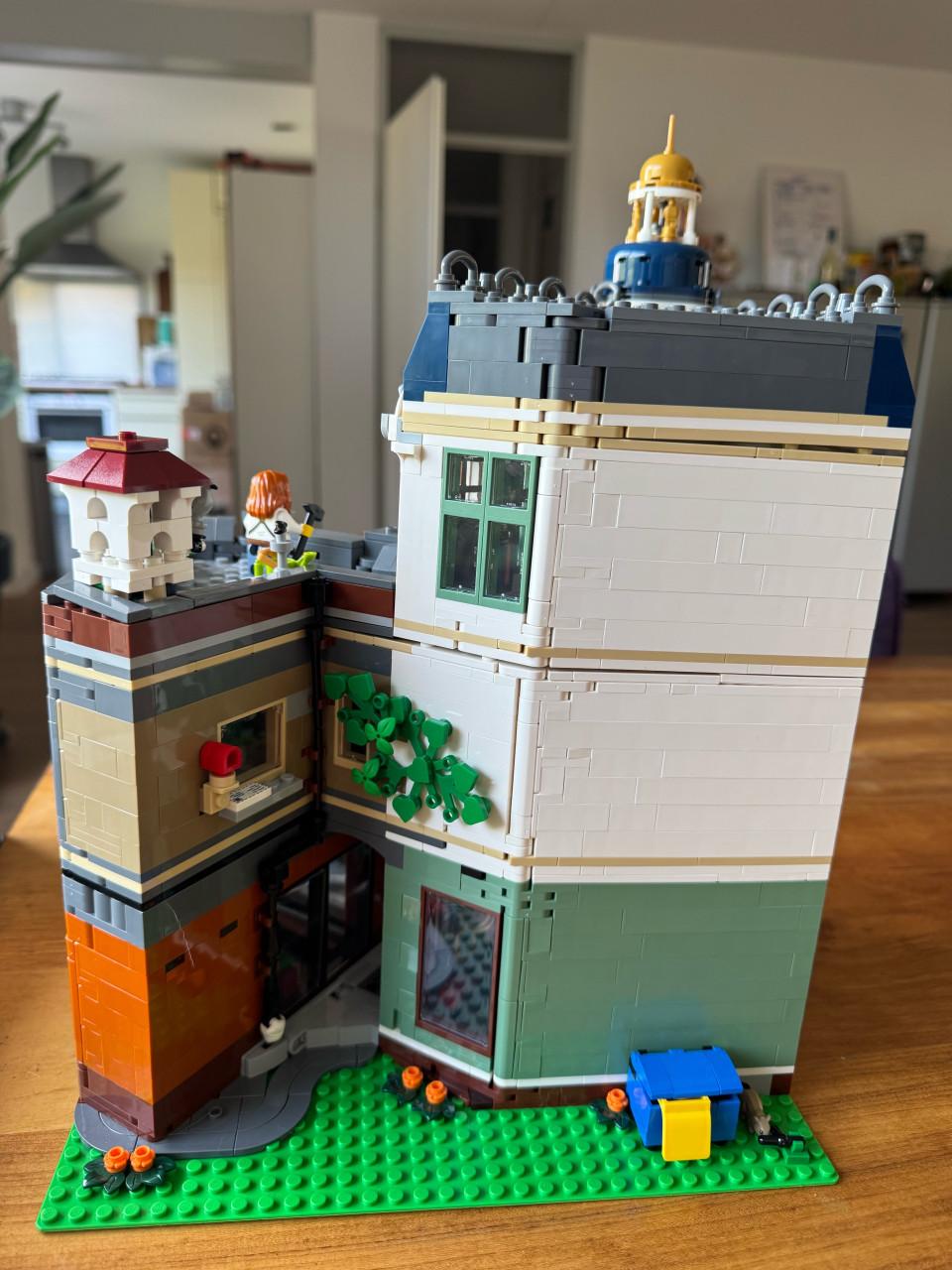 Lego shopping street