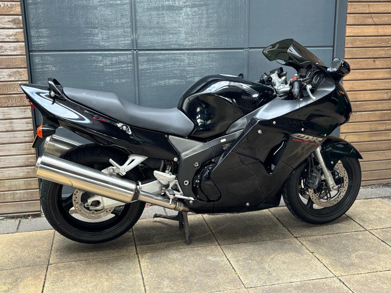 Honda CBR 1100 XX Super Blackbird