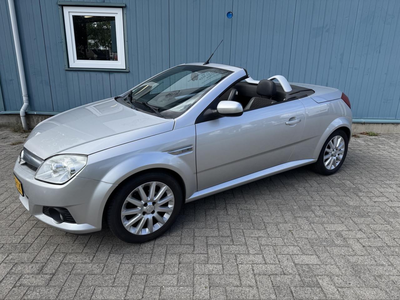 Leuke Opel Tigra Twintop (cabriolet) 1.4 16v 2010