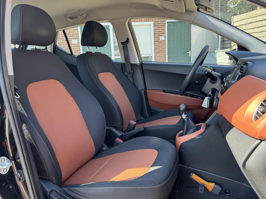 Hyundai I 10 1.0i i-motion comfort | cruise control | radio-cd/mp3 speler |