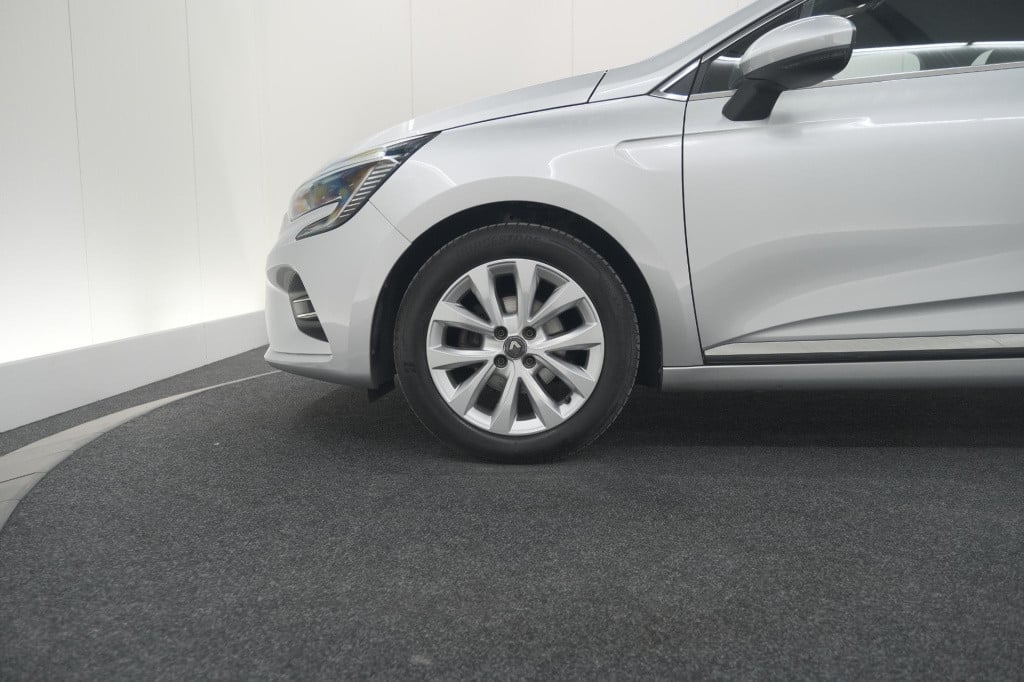 Renault Clio tce 100 intens | parkeersensoren | apple carplay | climate con