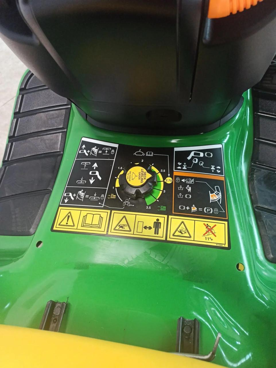 John Deere Zitmaaier X300R