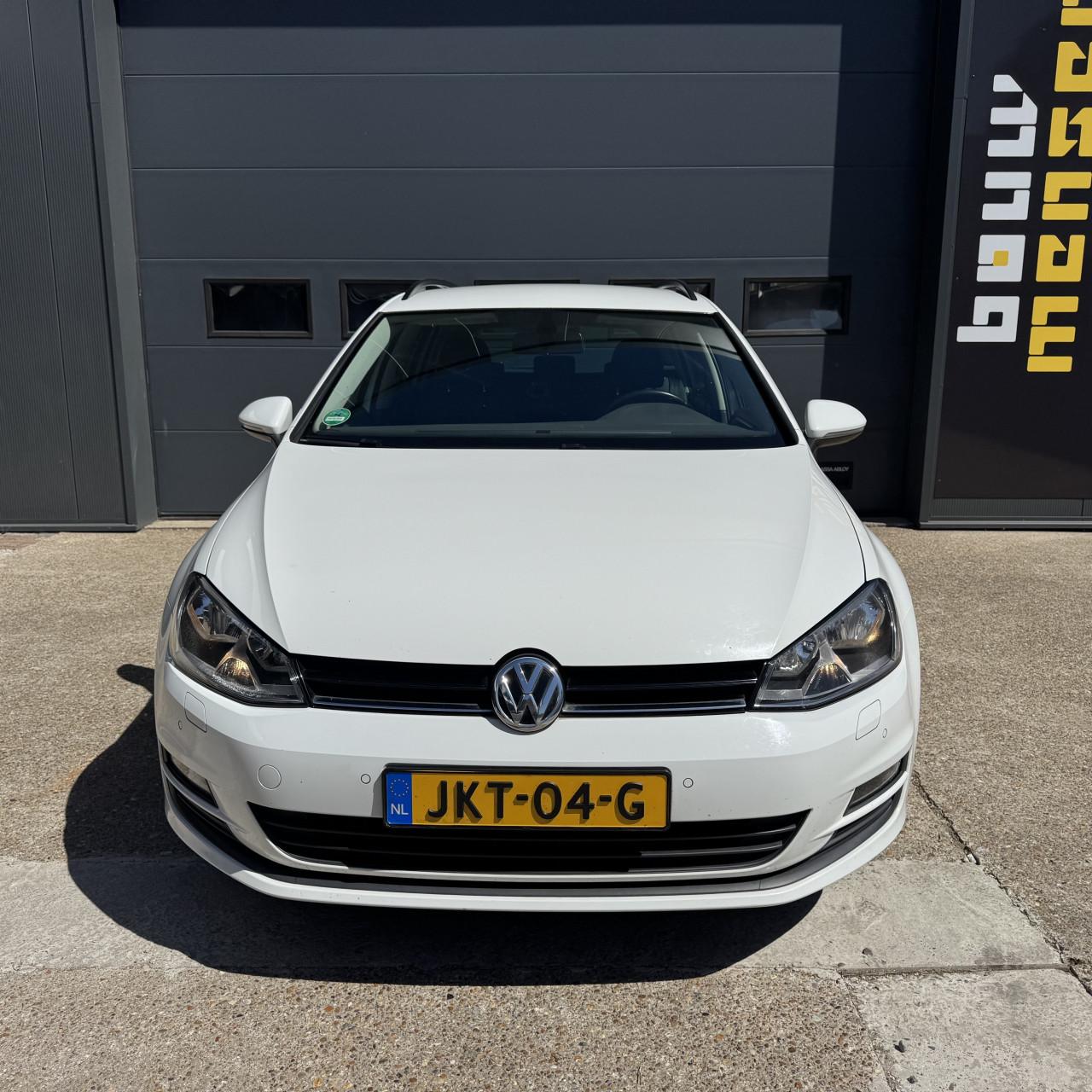 Volkswagen Golf 1.2 TSI 77KW/105PK Var. Aut7 2014 Wit Airco