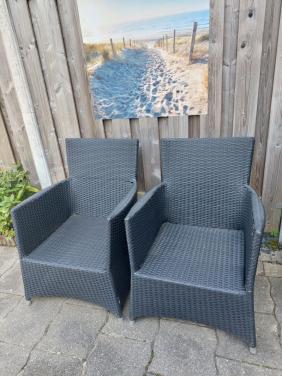 2 tuinstoelen in prima staat