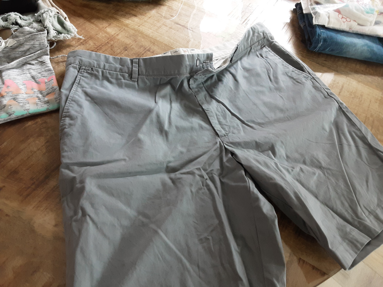 Korte heren broek mt 40 van Dockers