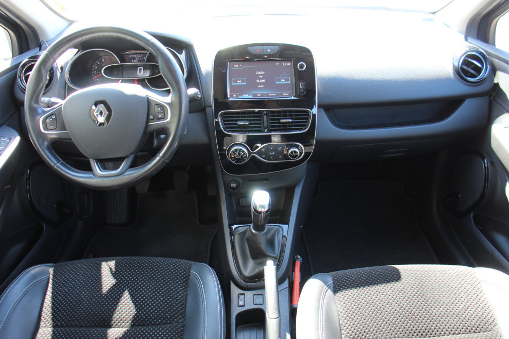 Renault Clio estate 0.9 tce intens