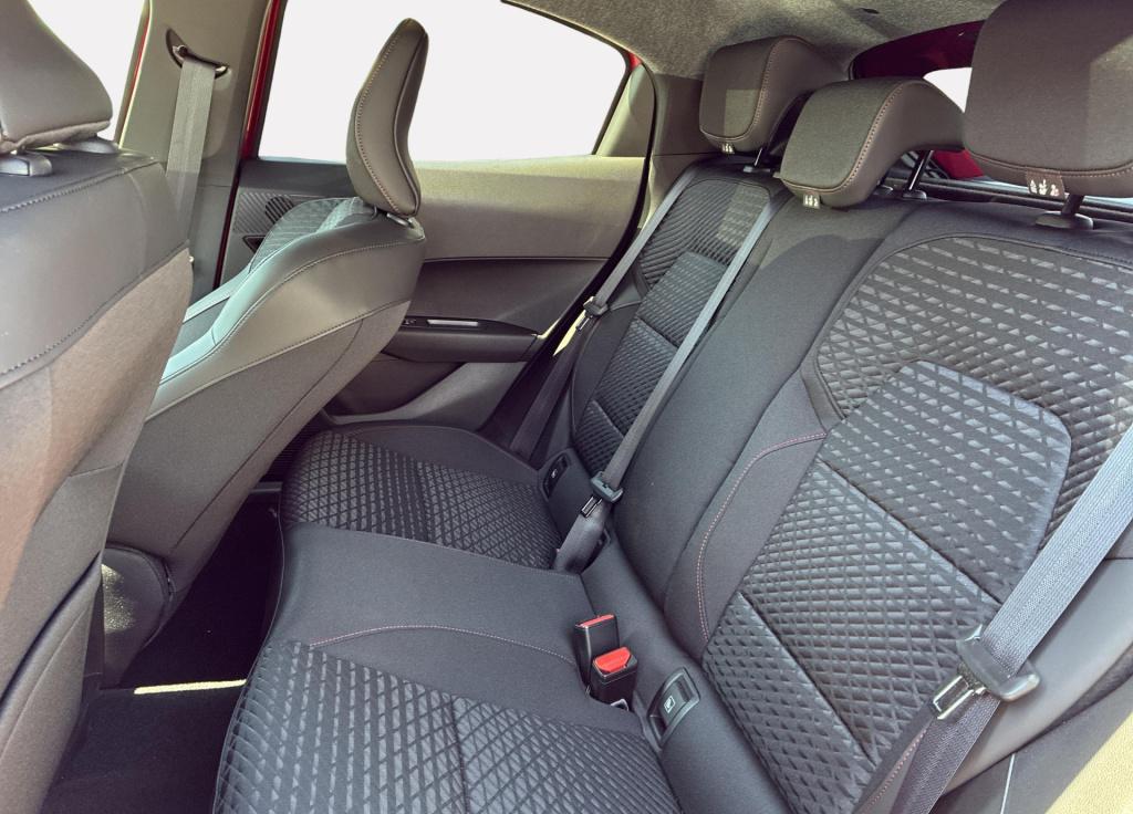 Renault Clio 1.8 hybrid 160 techno