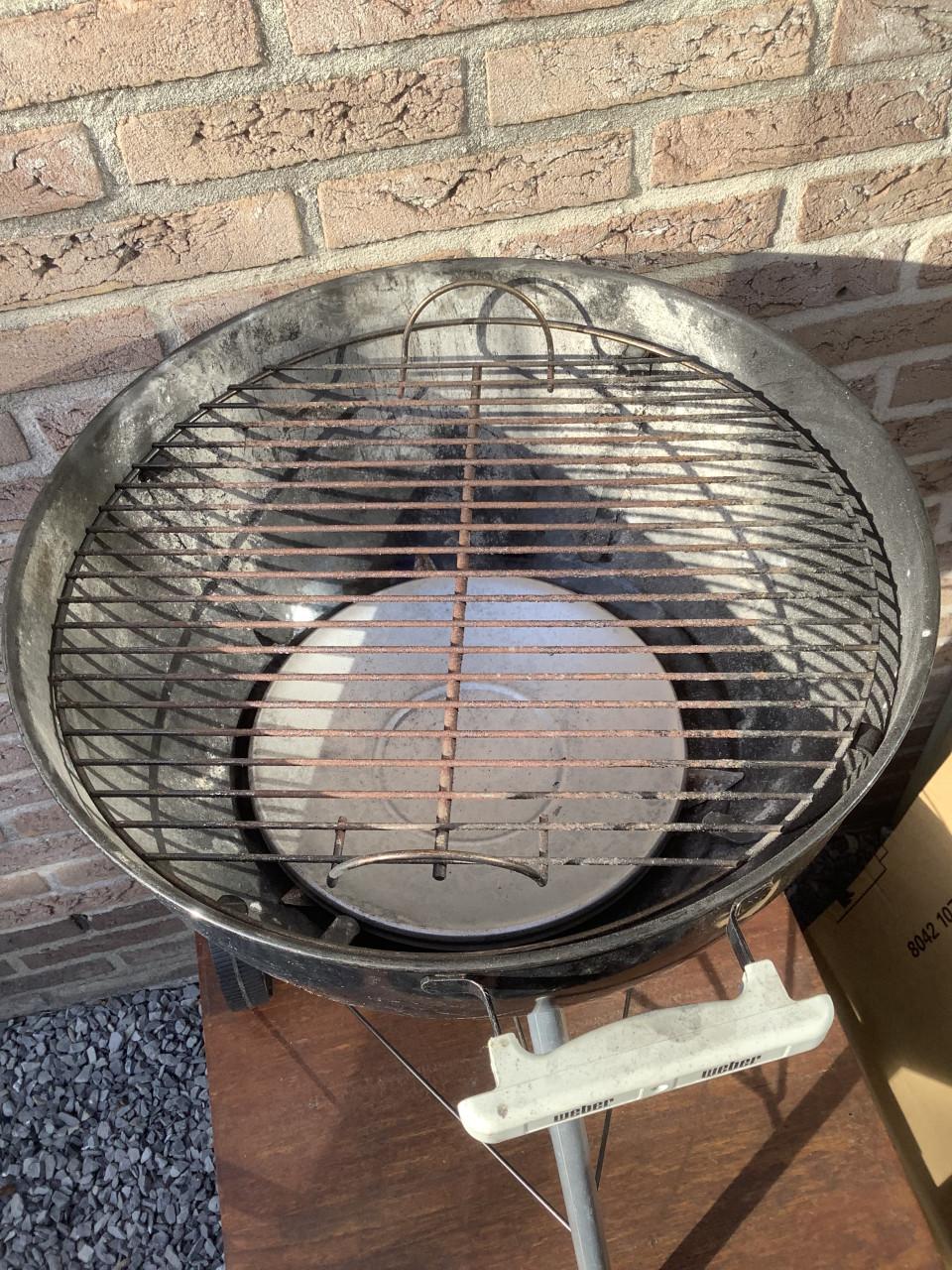 BBQ van Weber. Rond ca 45cm.