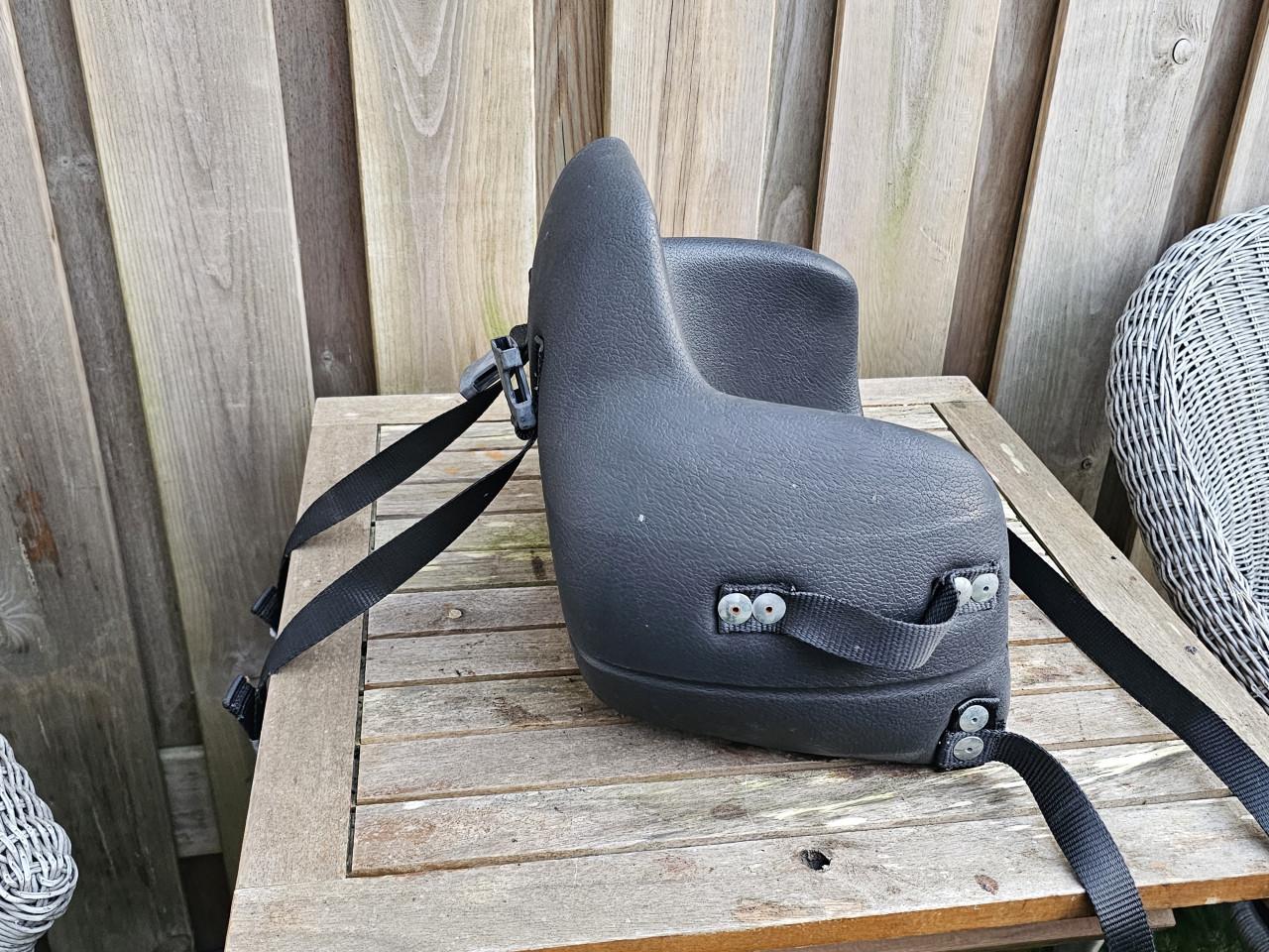 Kinderzitje voor op de scooter