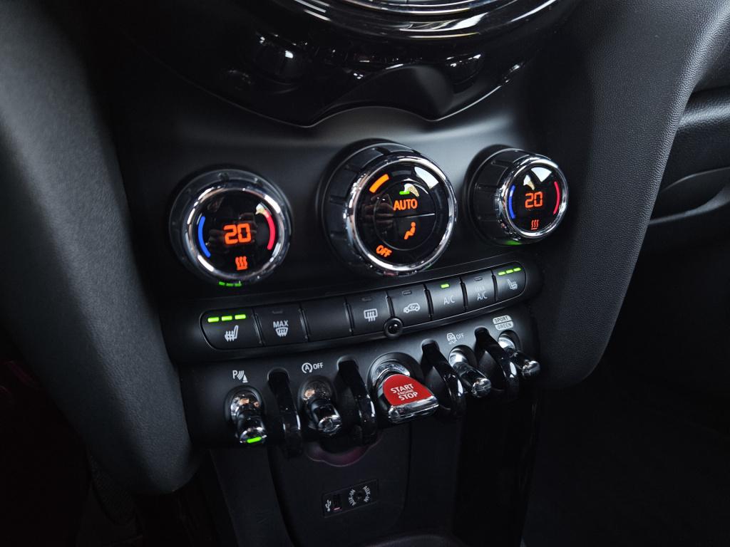 Mini 5-deurs 1.5 cooper pepper serious business | keyless | rijklaar inclus