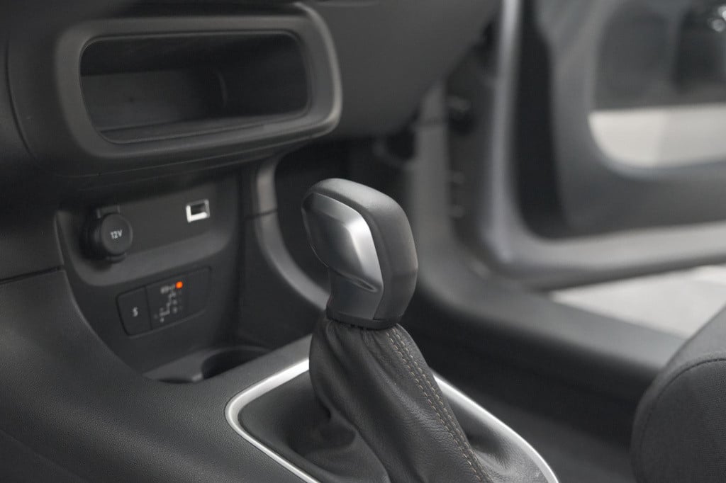 Citroen C3 puretech 110 eat6 max | apple carplay | parkeersensoren | climat
