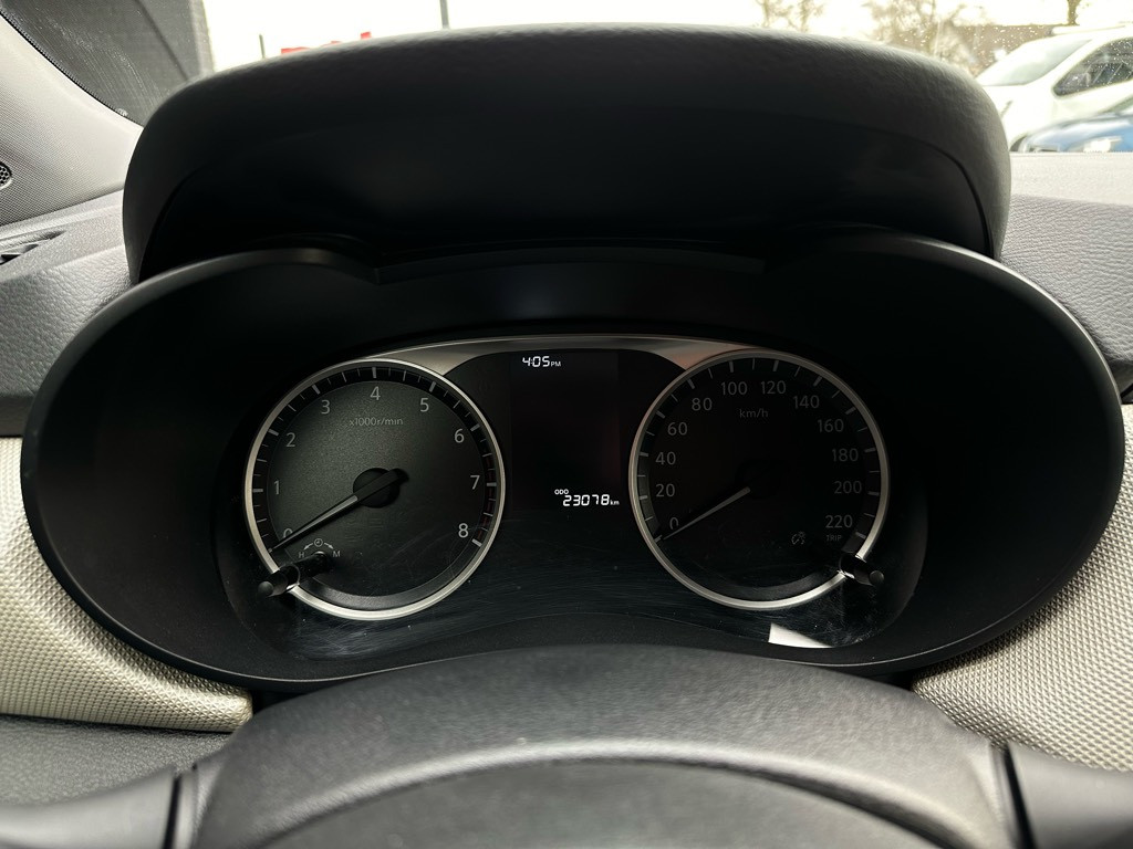 Nissan Micra 1.0l visia // black edition //23.000km! //