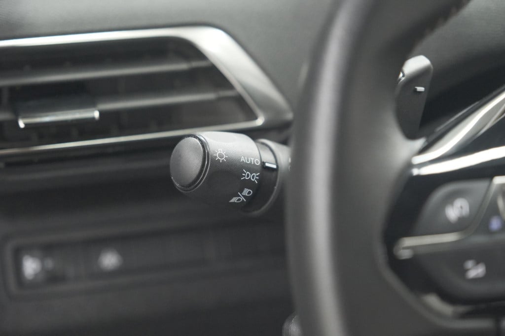 Peugeot 5008 puretech 130 eat8 active pack | 7 zitplaatsen | camera | navig