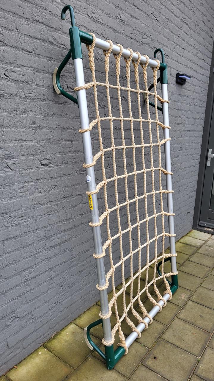 Klimrek met touwwerk