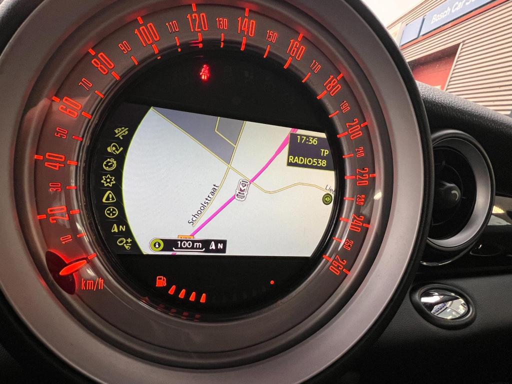 Mini Cooper mini 1.6 10 years ii, navigatie, leer, lm velgen enz...