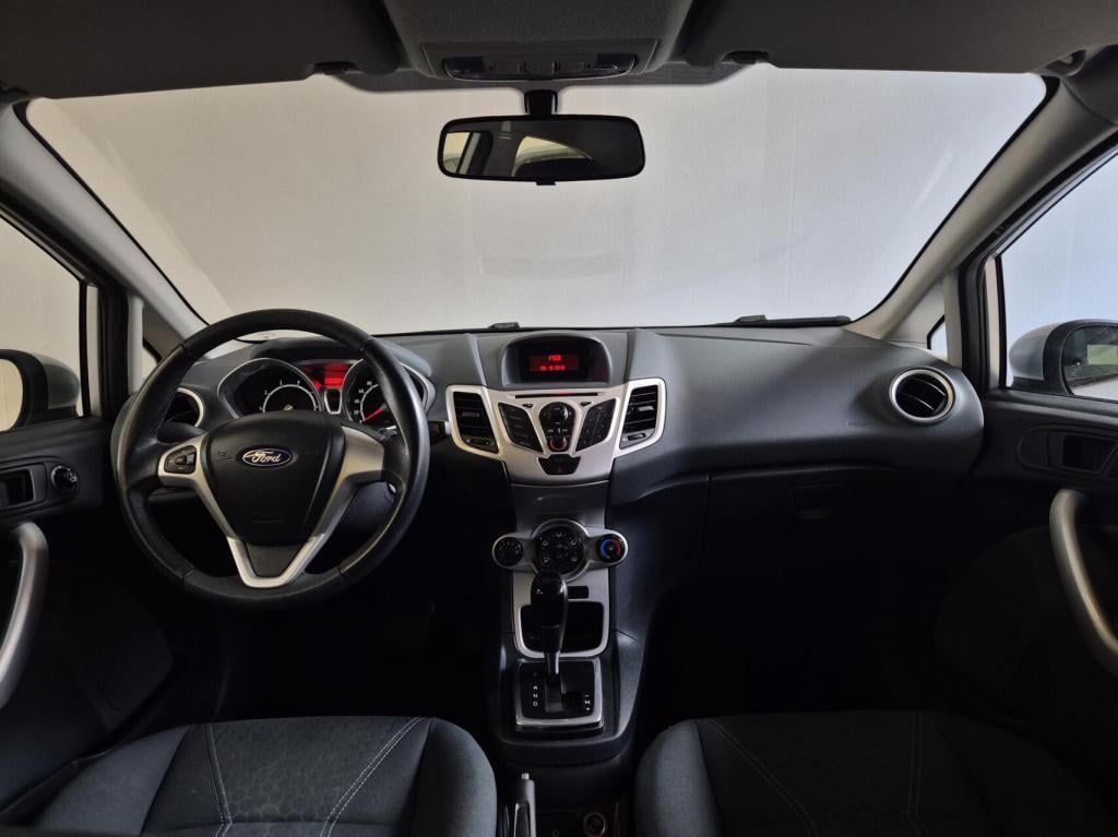 Ford Fiesta 1.4 titanium / automaat / origineel nl