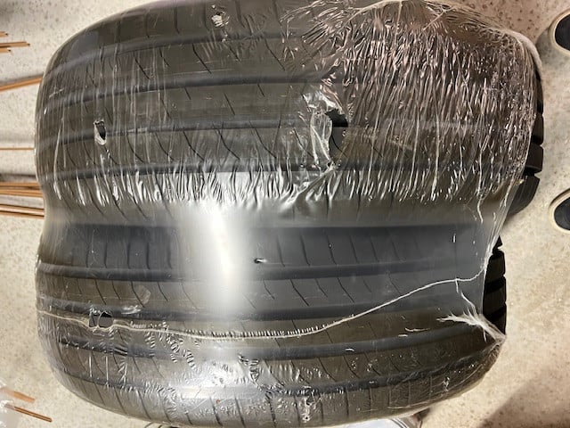 Autobanden 205/60R16 2 stuks Nieuw Renault Captur inclusief montage