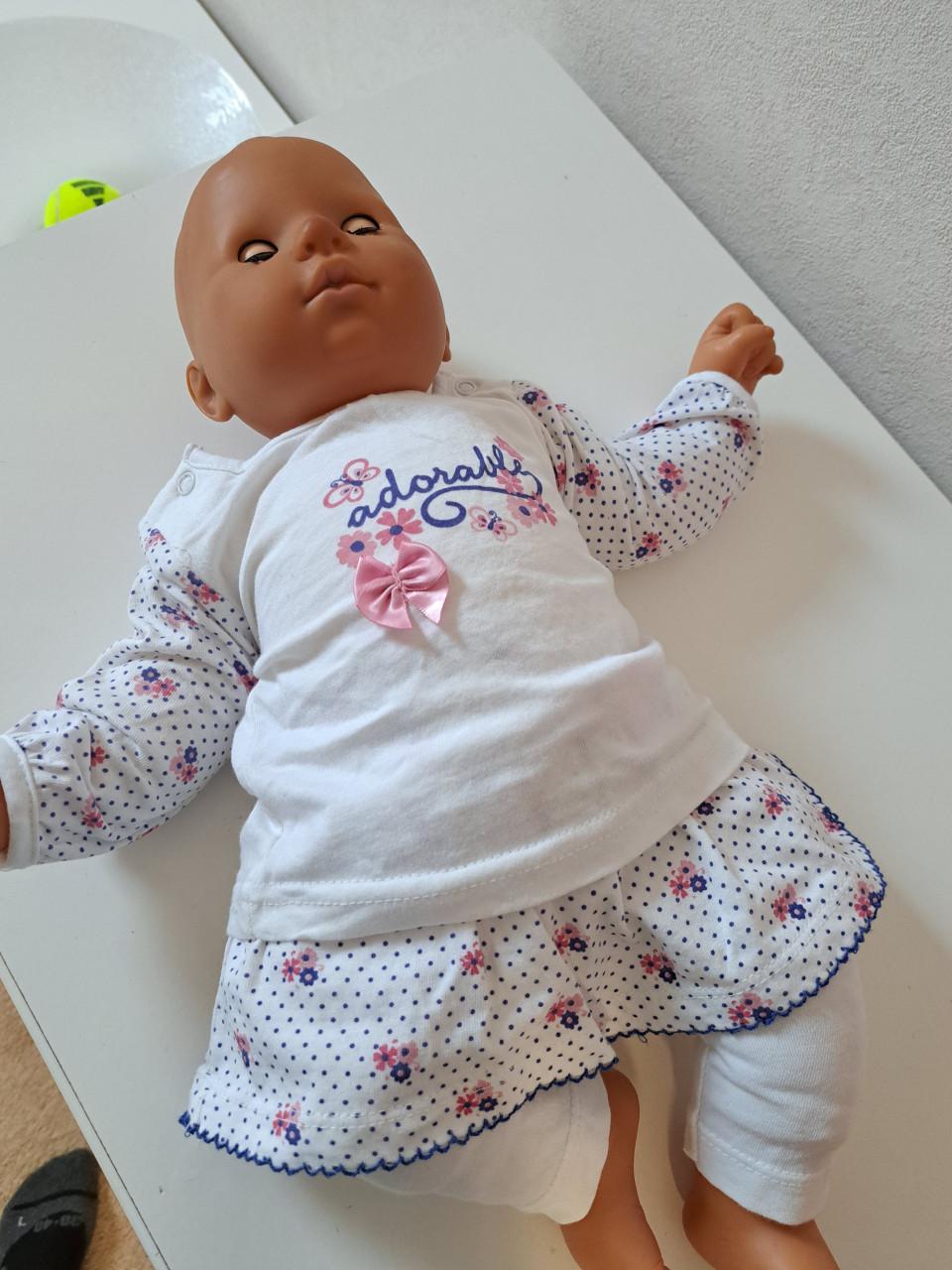 BABYPOP MET ZACHT LIJF EN SLAAPOOGJES 48 CM