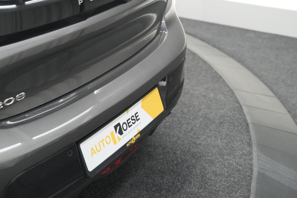 Peugeot 208 puretech 100 eat8 allure pack | camera | apple carplay | parkee