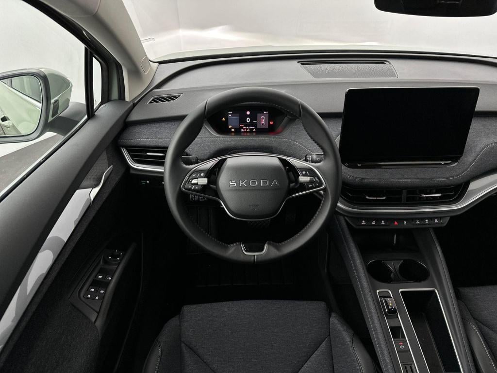 Skoda Elroq business edition tour elektromotor 150 kw / 204 pk