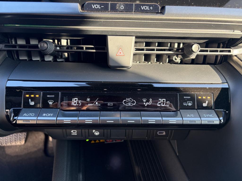 Toyota C-hr 1.8 hybrid 140 executive | trekhaak |