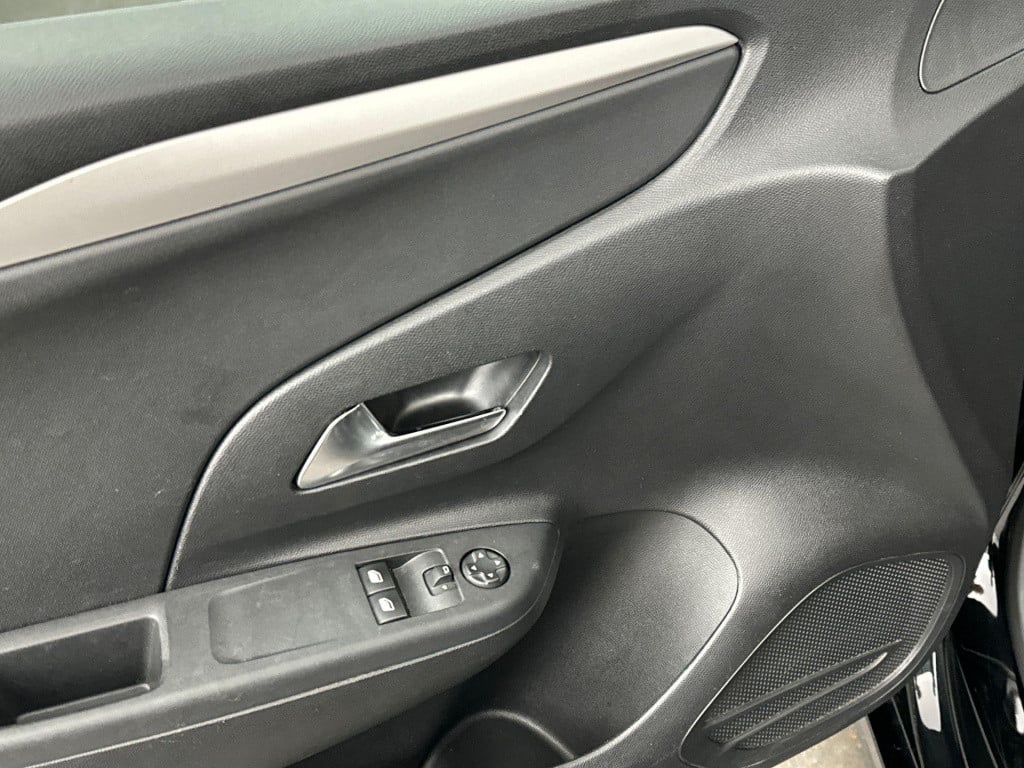 Opel Corsa 1.2 edition | navigatie | apple carplay & android auto | airco