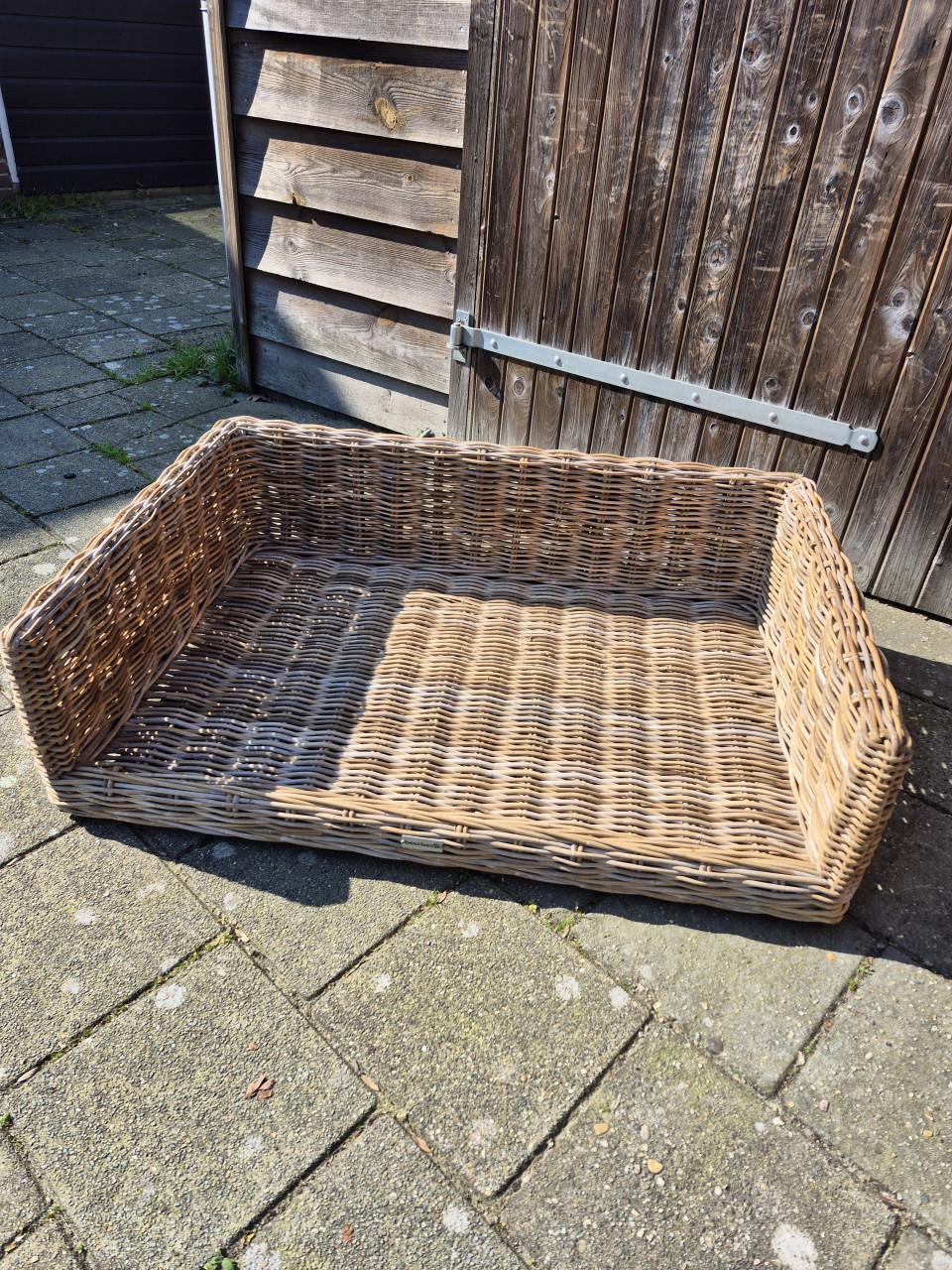 Beeztees Grote rieten mand