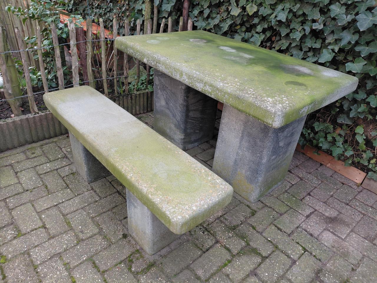 Betonnen tuintafel + bank