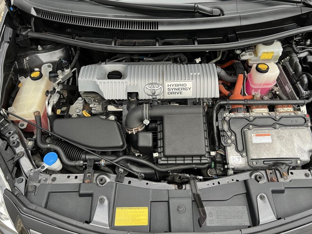 Toyota Auris 1.8 full hyb.exe.bns | trekhaak | parkeercamera