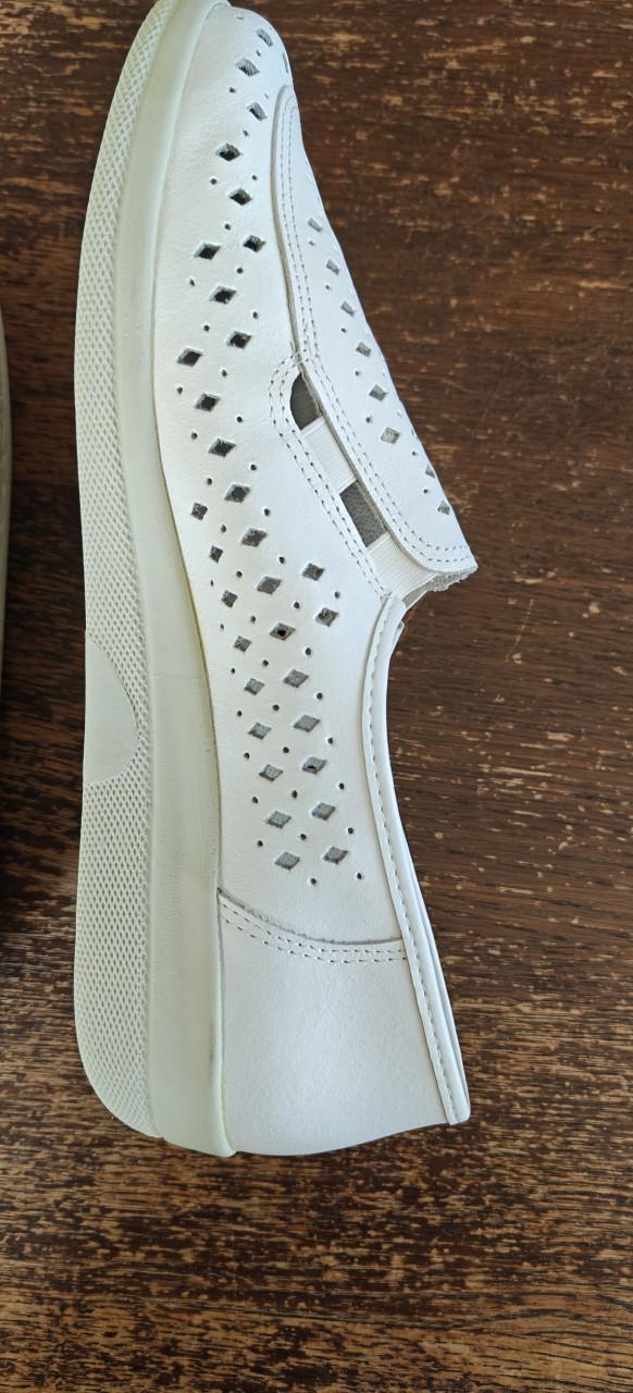 Gratis schoen maat 42 kleur wit