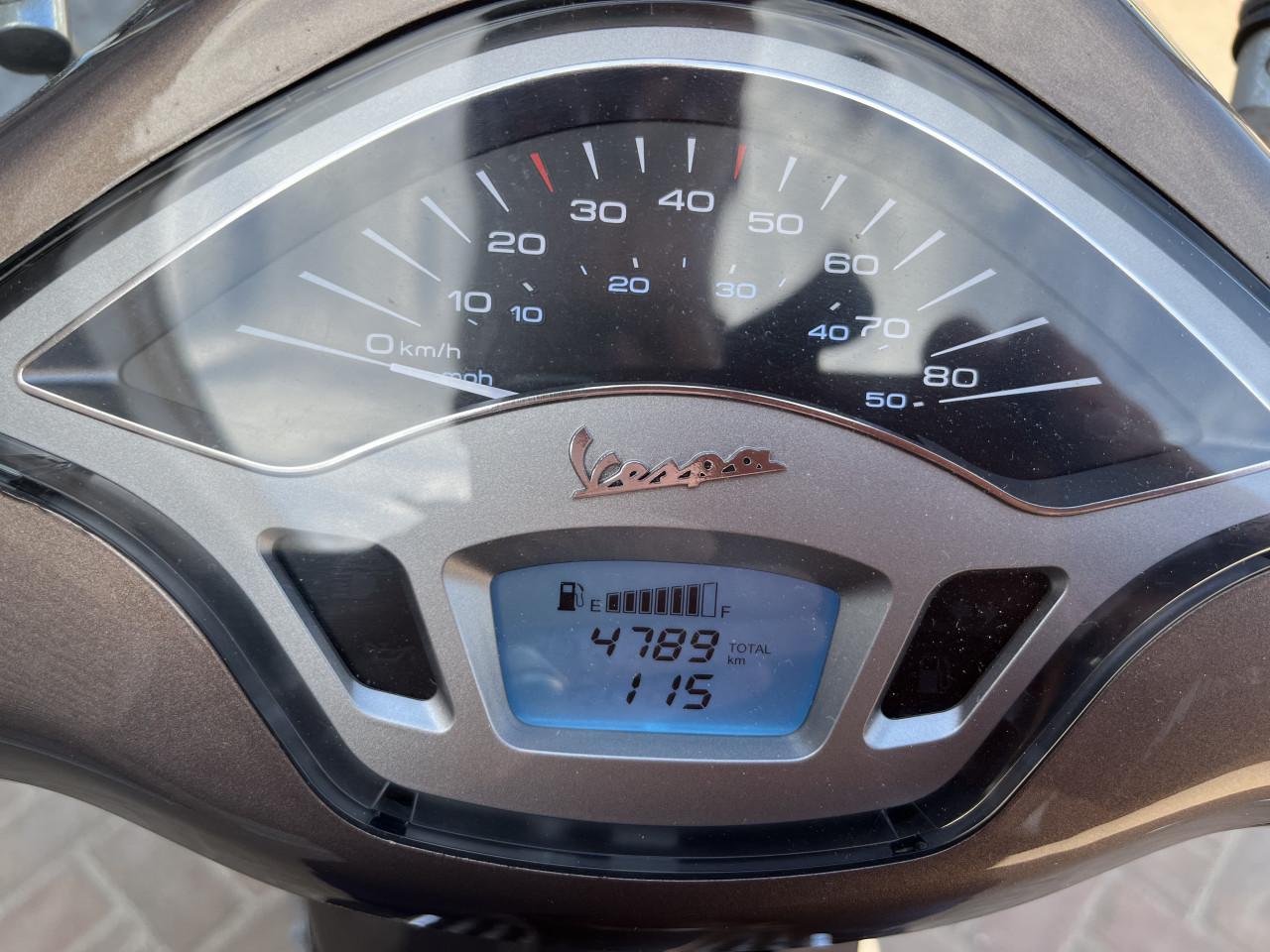 Vespa Piaggio Primavera touring