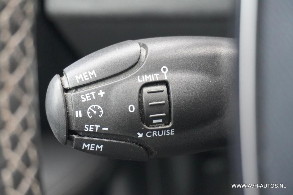Peugeot 3008 1.2 puretech première automaat