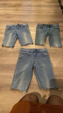 Oude spijkerbroeken om mee te knutselen/iets van te naaien