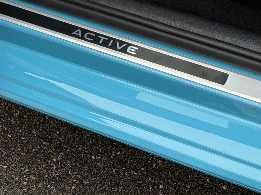 Volkswagen UP! 1.0 active 5-deurs | stoelverwarming | lichtmetalen velgen |