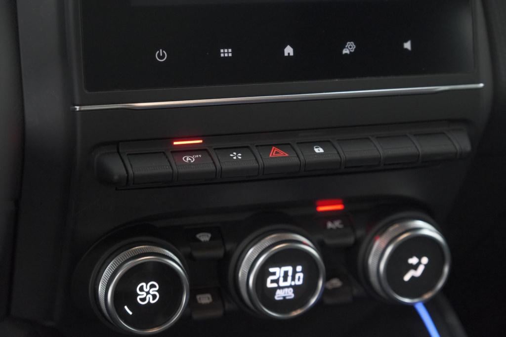 Renault Clio 1.0 tce intens | trekhaak | parkeersensoren | climate control 