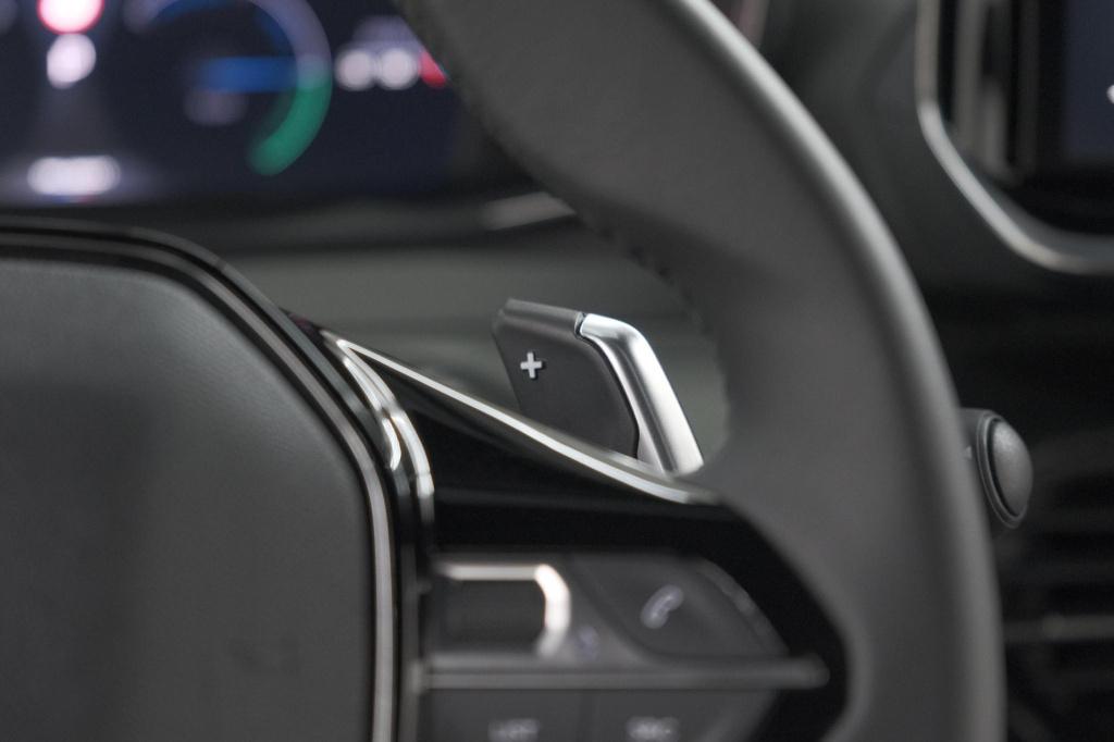 Peugeot 2008 hybrid 145 e-dcs6 allure | 360 camera | adaptieve cruise contr