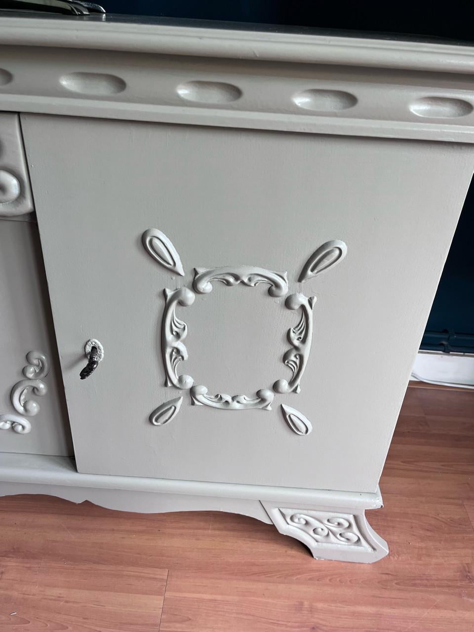 Zand/ beige eiken dressoir