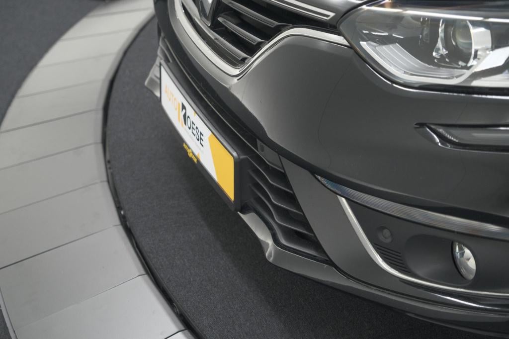 Renault Megane tce 110 limited | apple carplay | parkeersensoren | cruise c