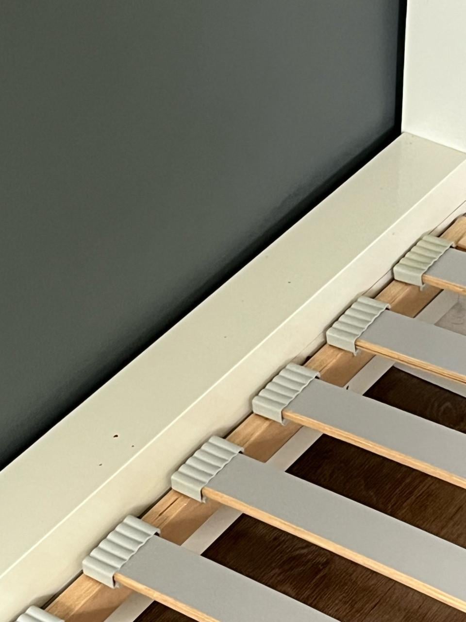 Eenpersoons bed Malm met lattenbodem