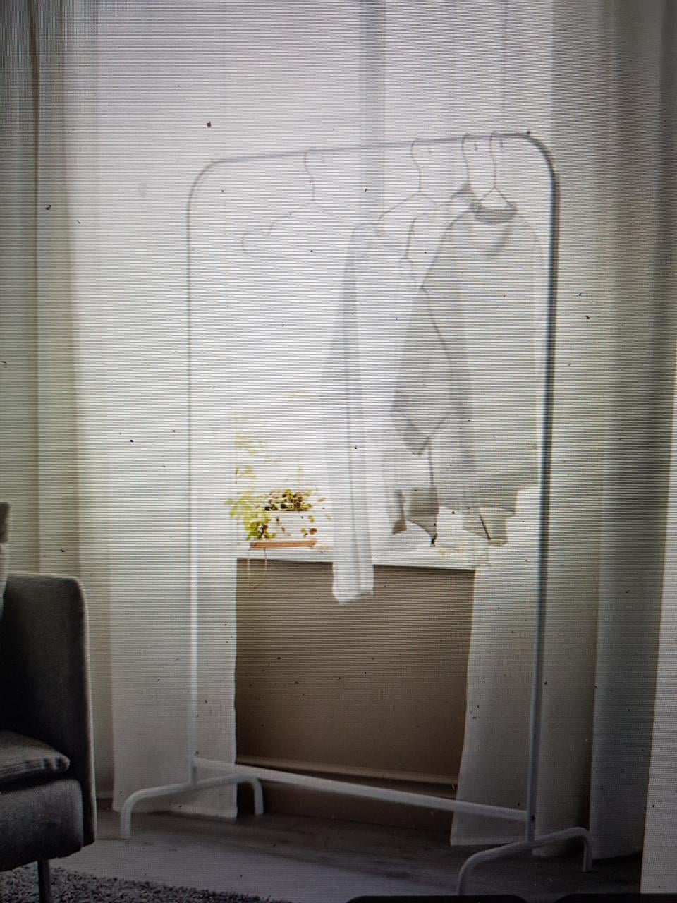3 x Ikea kledingrek Mulig á 5 euro