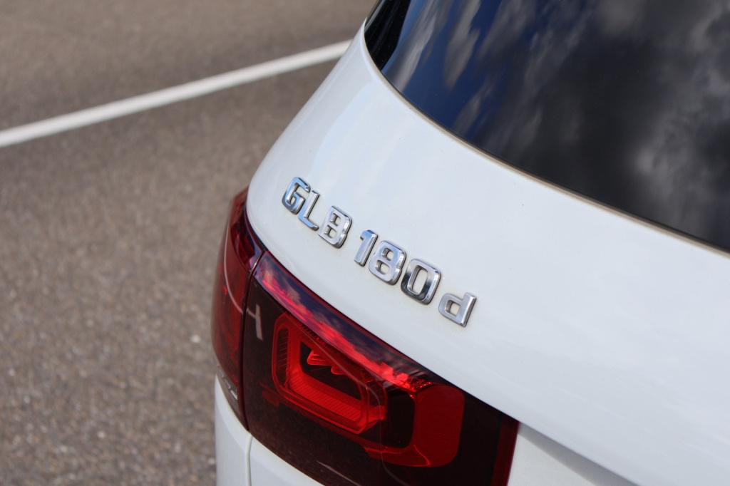 Mercedes-Benz Glb 180 d premium amg i btwi l camera l smartphone integratie
