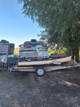 Boot met motor en trailer/kar
