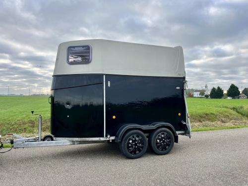 Polyester lichtgewicht Thiel met zadelkamer en aluminium bodem