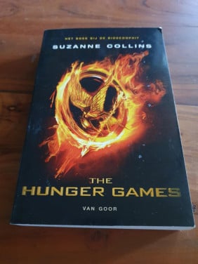 Suzanne Collins - The Hunger Games (Nederlandstalig)