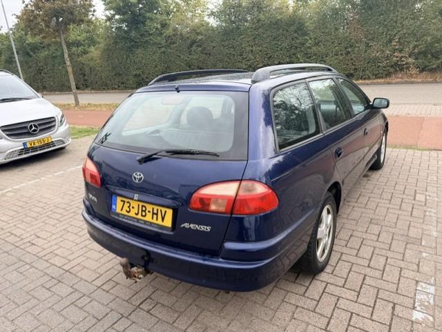 Toyota Avensis wagon 1.8-16v linea luna