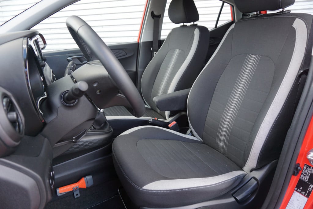 Hyundai I 10 1.0 comfort airco / cruise / carplay / lane ass. / elektr. ram