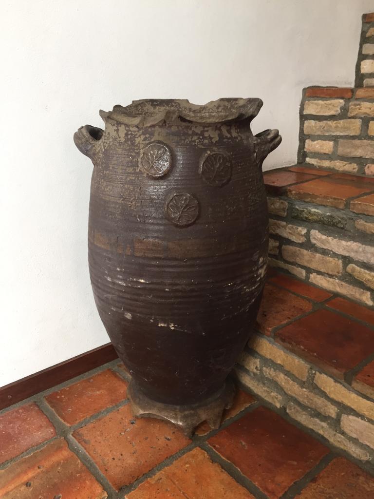 Te koop; antieke pot keulse pot aardewerk vintage