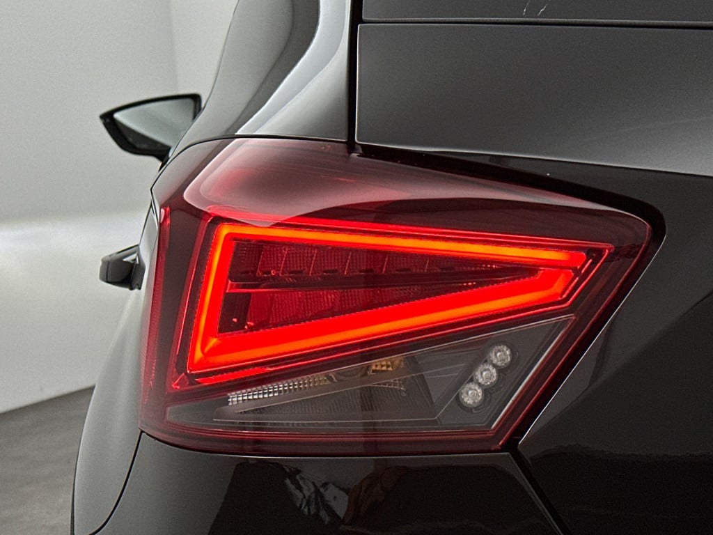 Seat Ibiza fr business connect 1.0 85 kw / 115 pk ecotsi hatc
