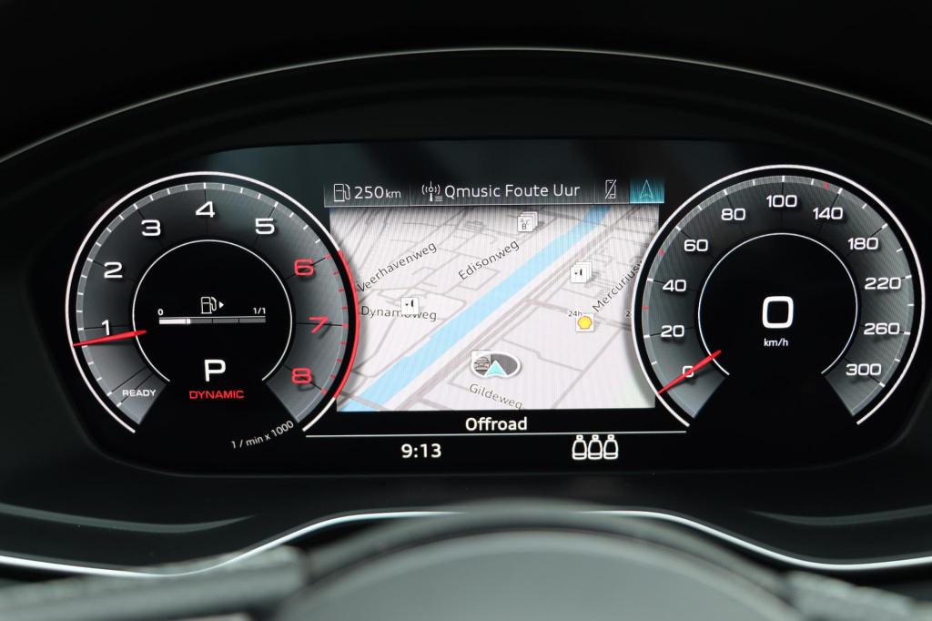 Audi A4 limousine 35 tfsi s edition competition 150pk s tronic