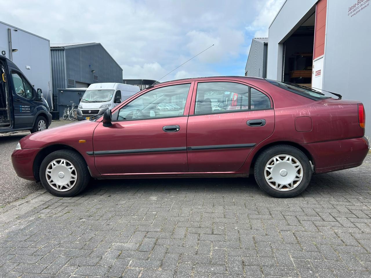 Mitsubishi Carisma 1.6 GL Ijskoude airco!/ BT/ Stuurbekrachtiging